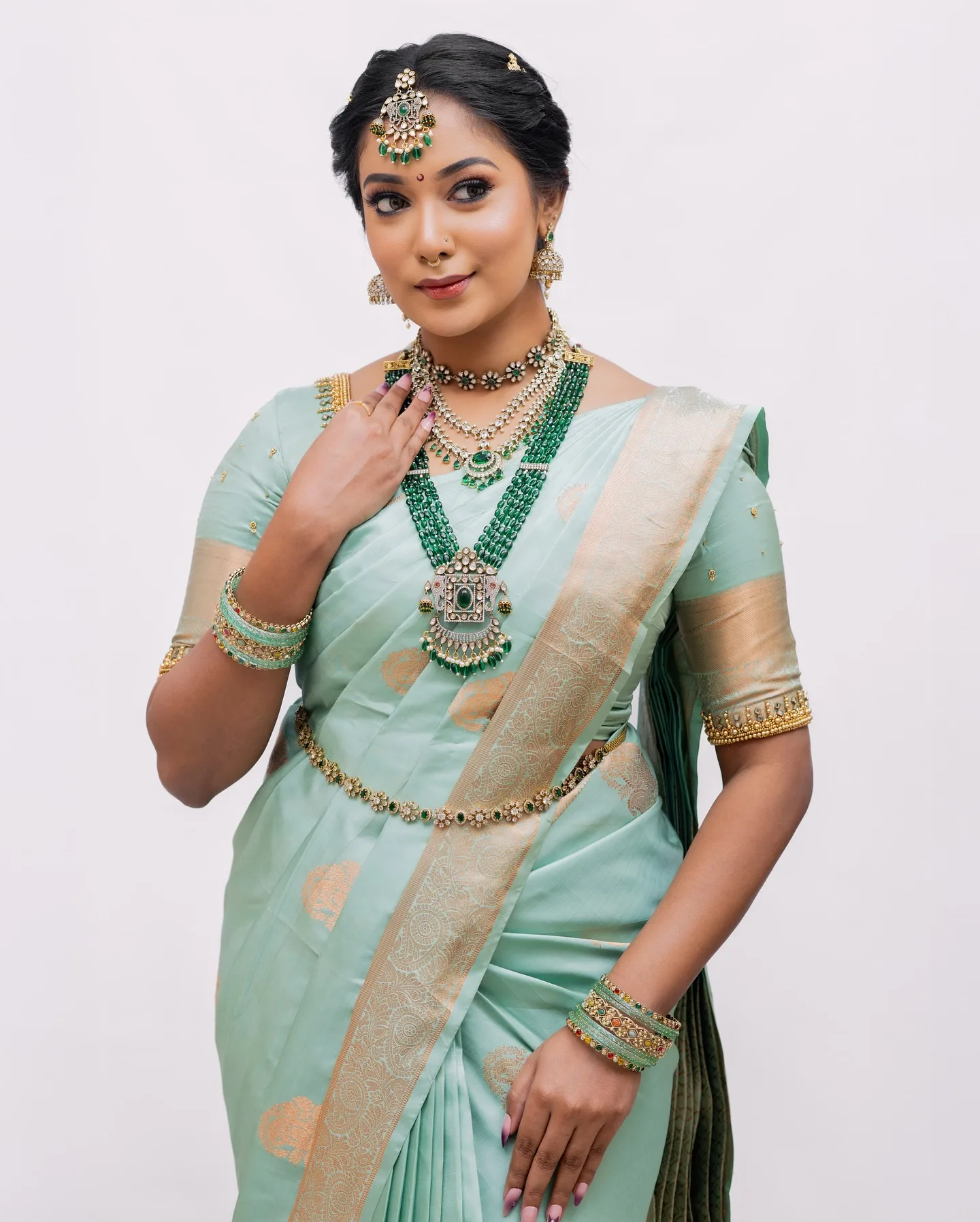 Emerald bridal look
