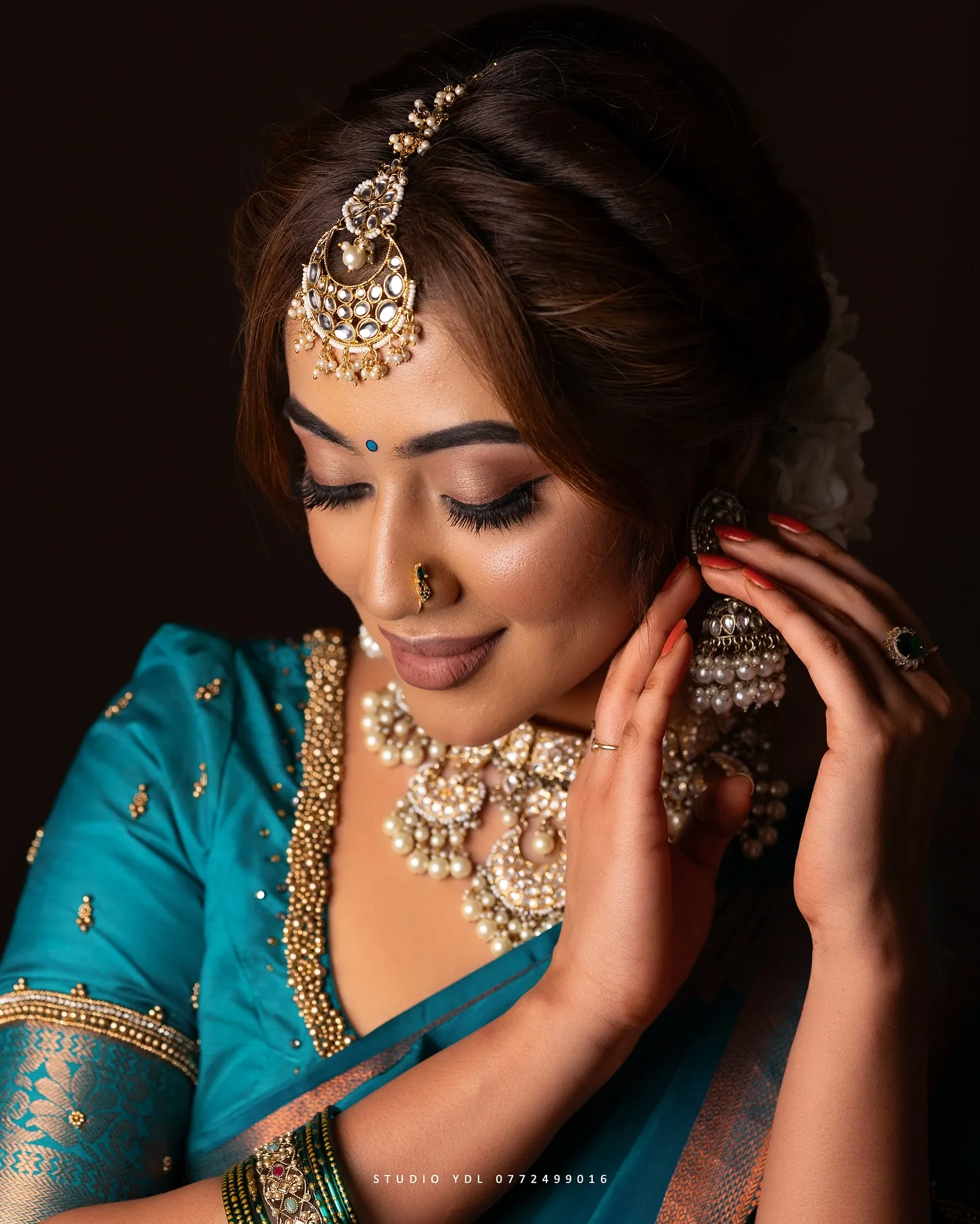 Teal saree bridal makeup